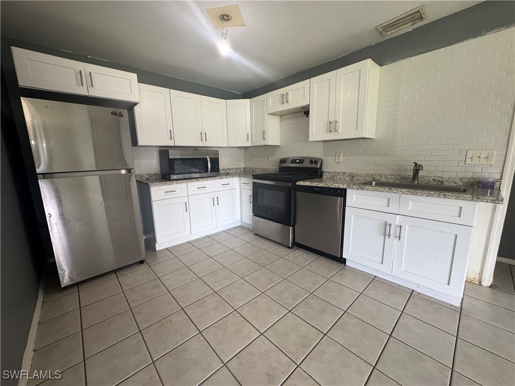 4541 21st Street Southwest Lehigh Acres, FL 33973 - Photo 7 of 15