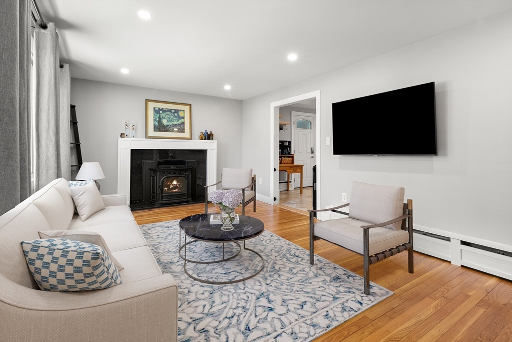 115 Maple Street Wenham, MA 01984 - Photo 9 of 42