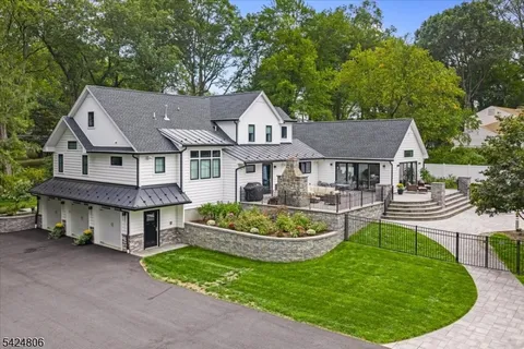 $1,800,000 | 529 Openaki Road, Denville, NJ 07834