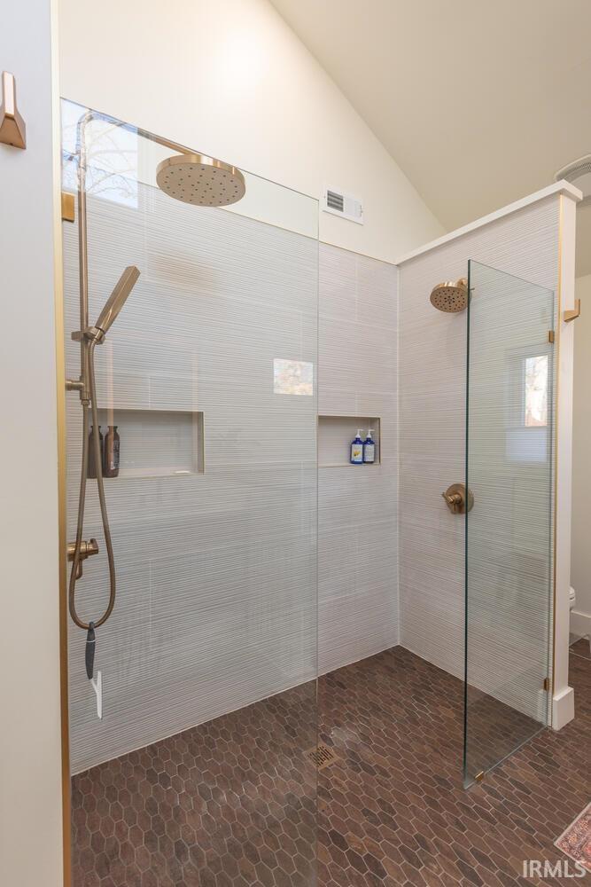 5075 North Union Valley Road Bloomington, IN 47404 - Photo 12 of 36