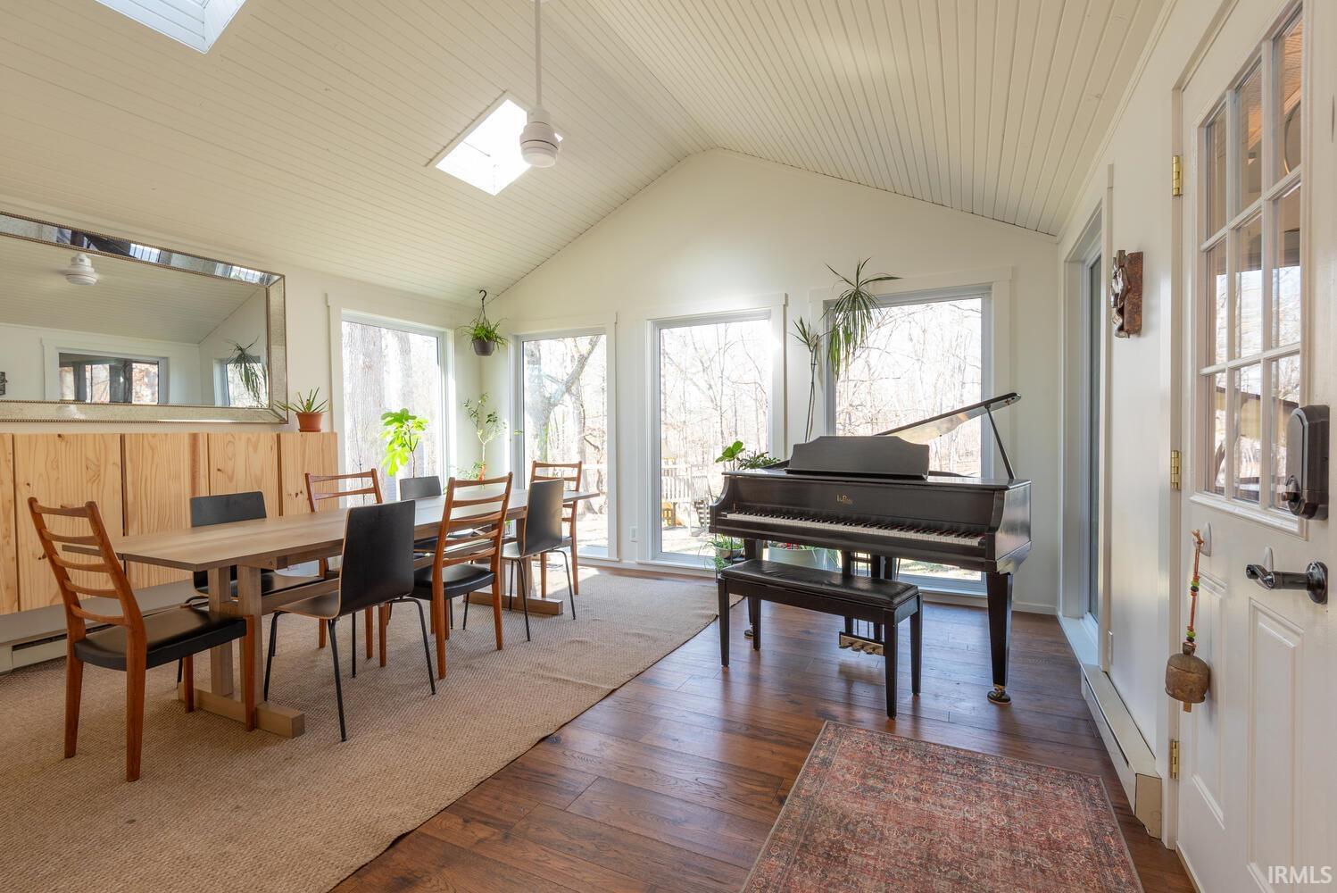 5075 North Union Valley Road Bloomington, IN 47404 - Photo 4 of 36