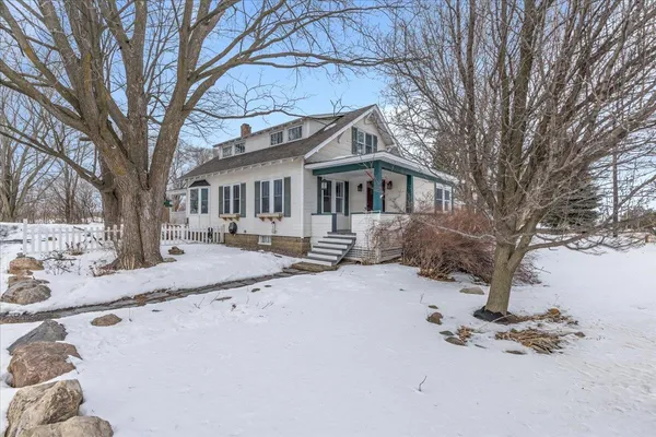 $447,500 | 205 Highway 2, Grand Isle, VT 05458