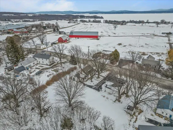$447,500 | 205 Highway 2, Grand Isle, VT 05458