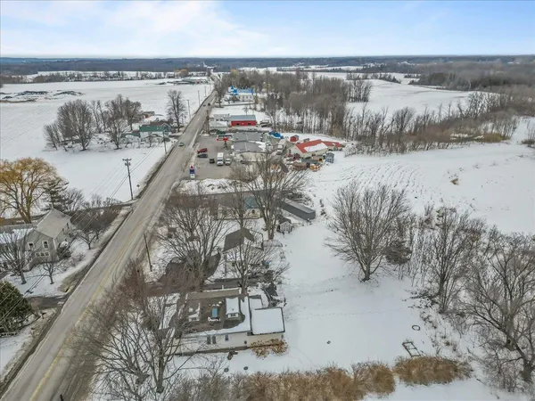 $447,500 | 205 Highway 2, Grand Isle, VT 05458