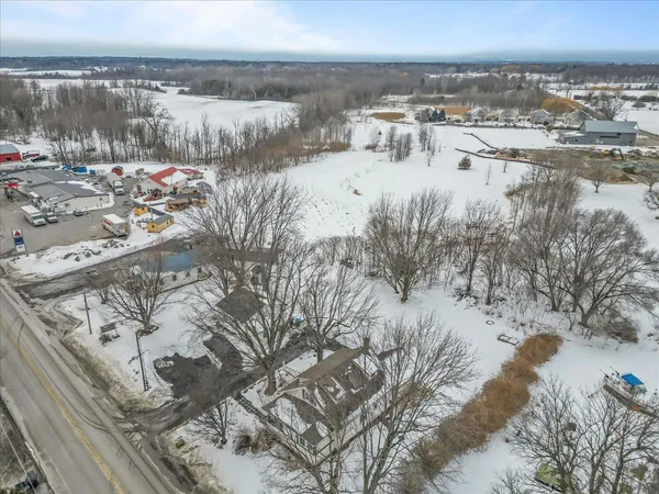 $447,500 | 205 Highway 2, Grand Isle, VT 05458