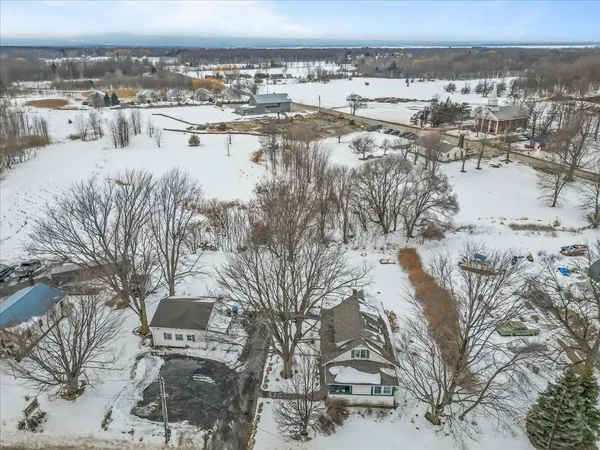 $447,500 | 205 Highway 2, Grand Isle, VT 05458