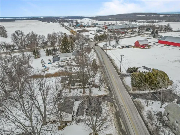 $447,500 | 205 Highway 2, Grand Isle, VT 05458