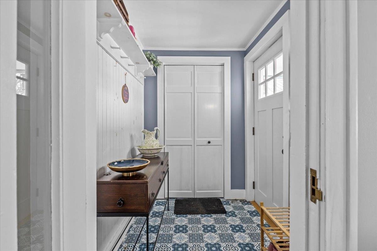 205 Highway 2 Grand Isle, VT 05458 - Photo 7 of 57