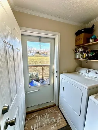 a view of utility room