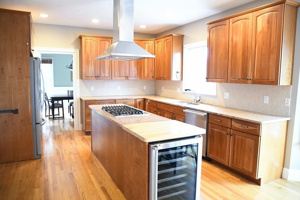 12 Elsbeth Road Sudbury, MA 01776 - Photo 7 of 29 Gallery Image 7