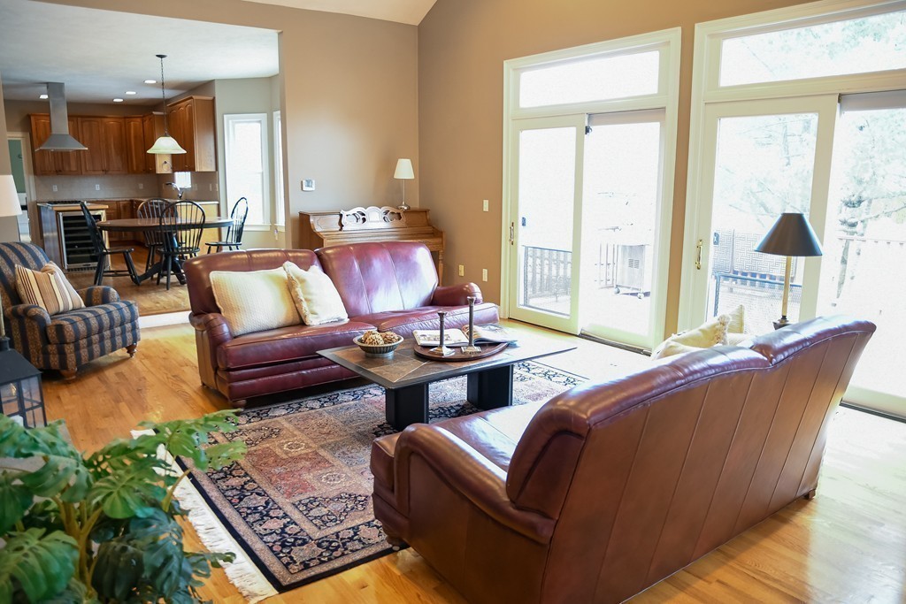 12 Elsbeth Road Sudbury, MA 01776 - Photo 10 of 29 Gallery Image 10