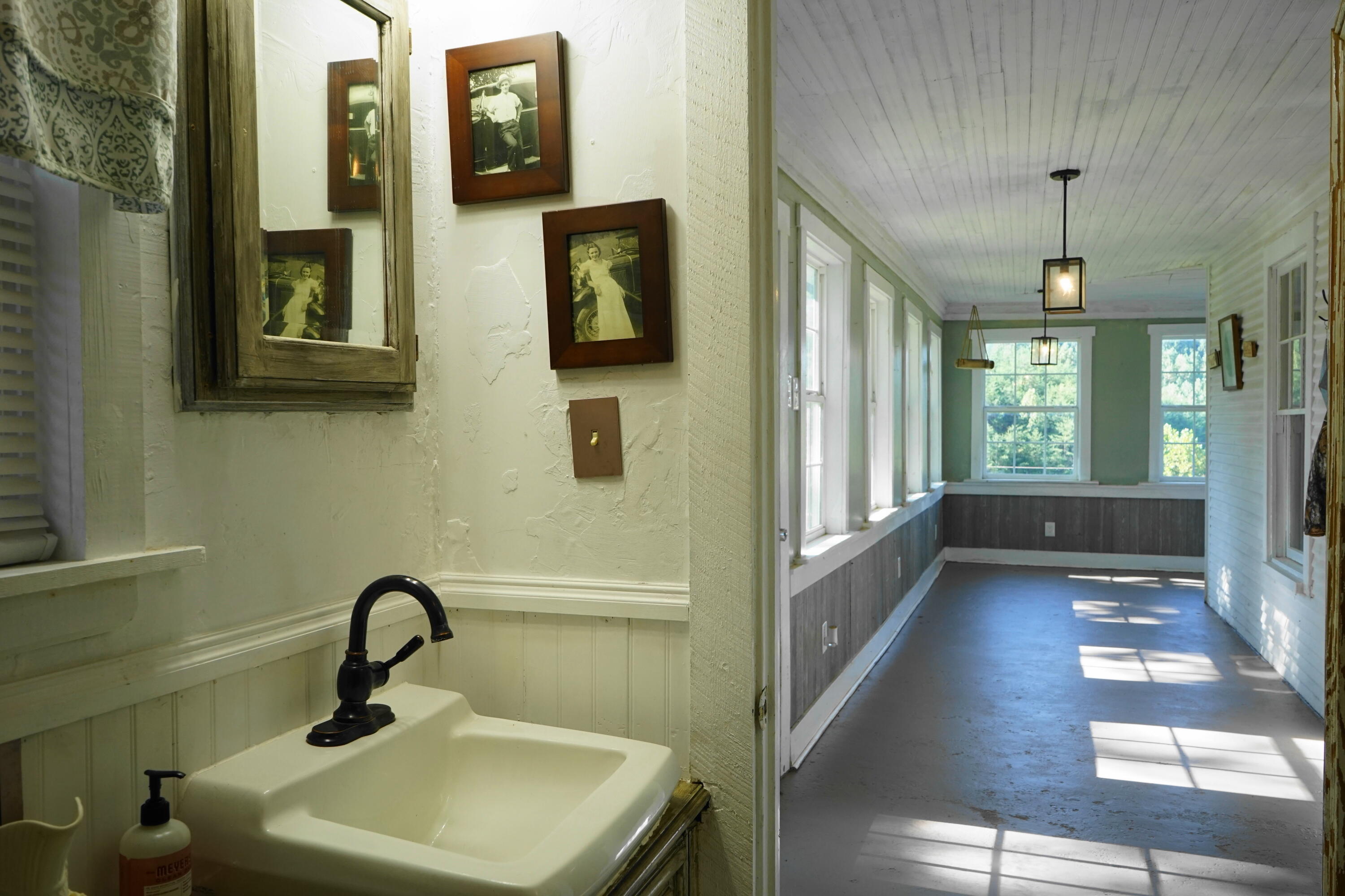 805 Longfield Road Fincastle, VA 24090 - Photo 29 of 75 Just off Kitchen & Sunroom