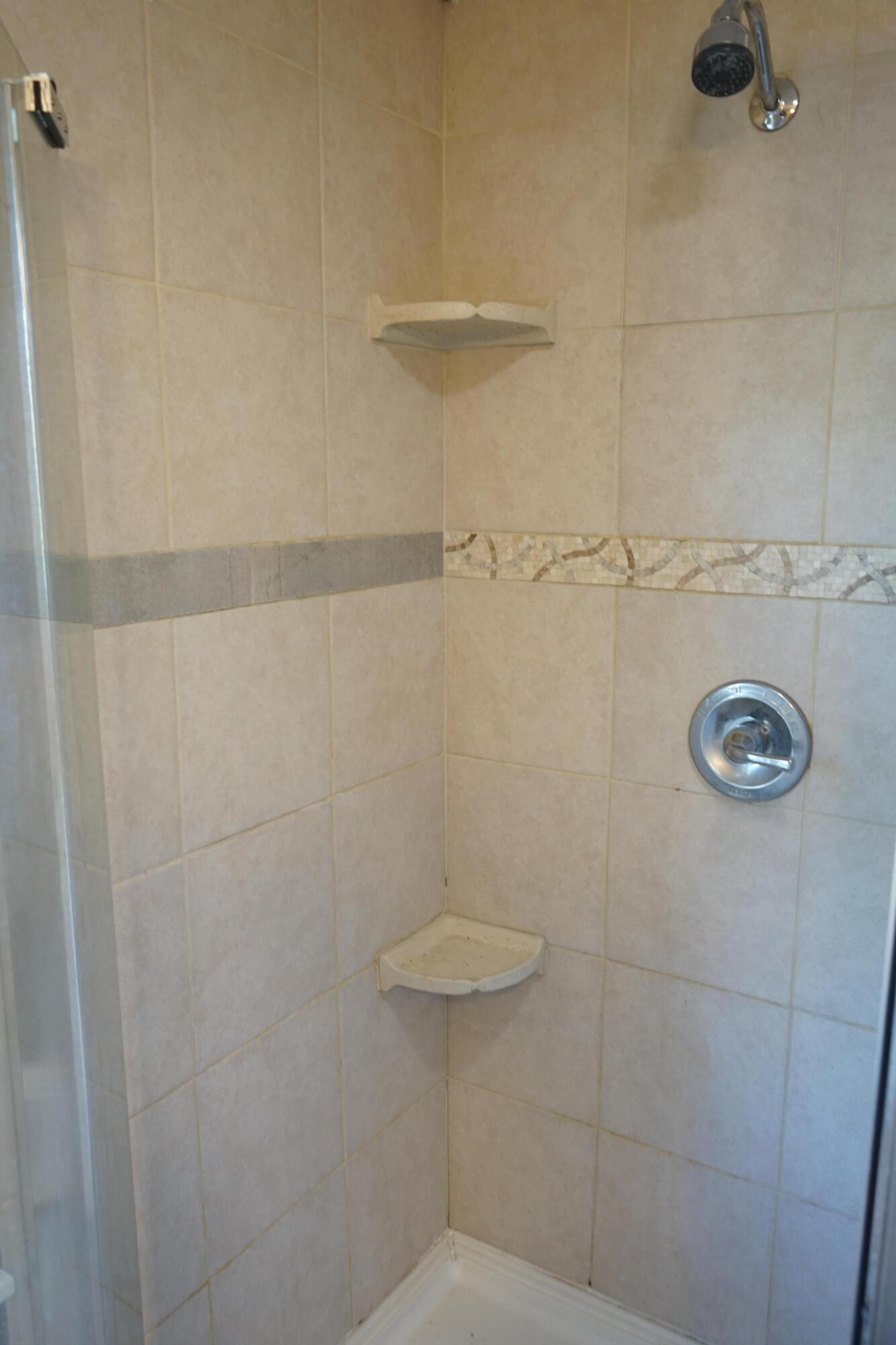 805 Longfield Road Fincastle, VA 24090 - Photo 35 of 75 Tiled Shower
