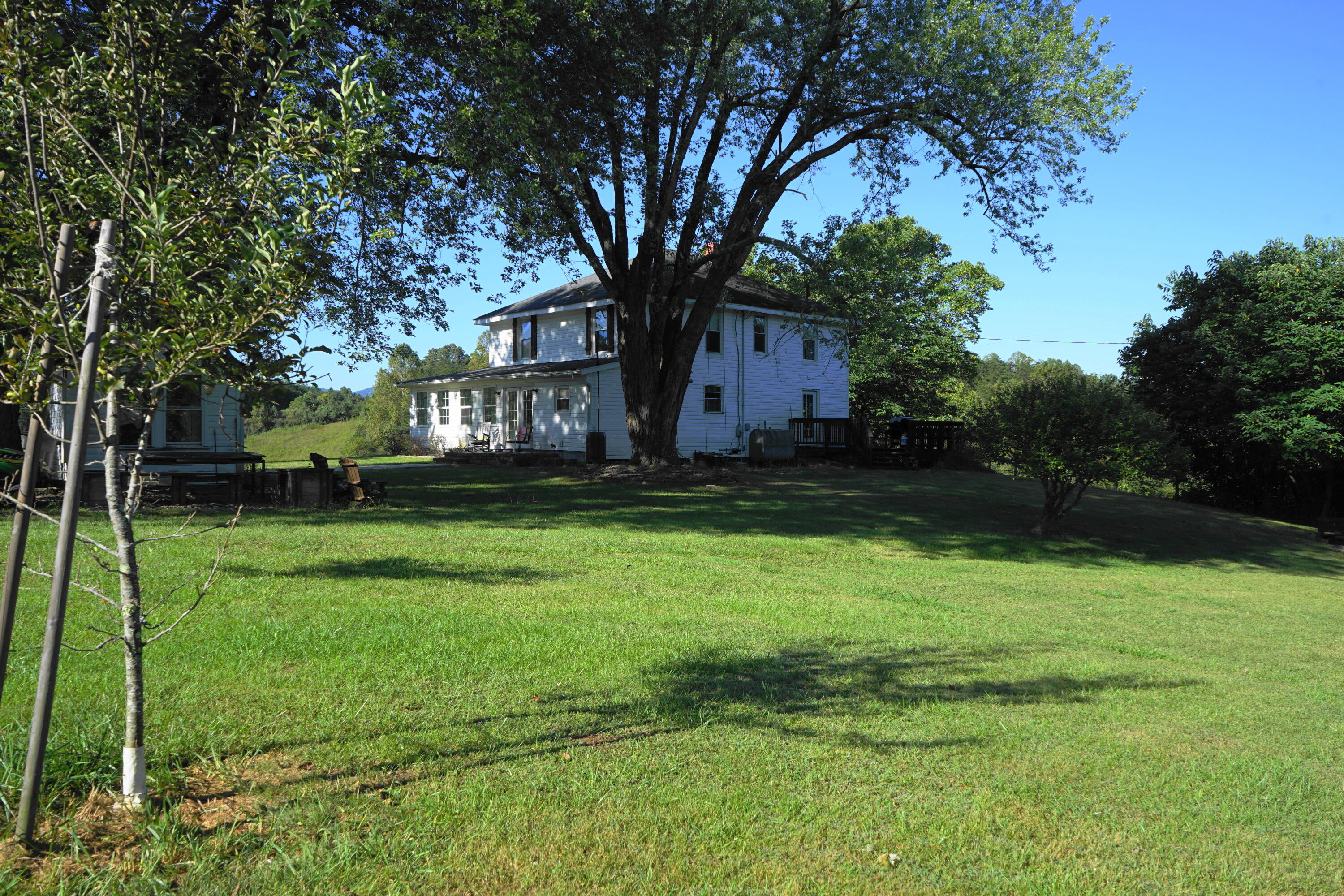 805 Longfield Road Fincastle, VA 24090 - Photo 51 of 75 Rear/Side View of Home