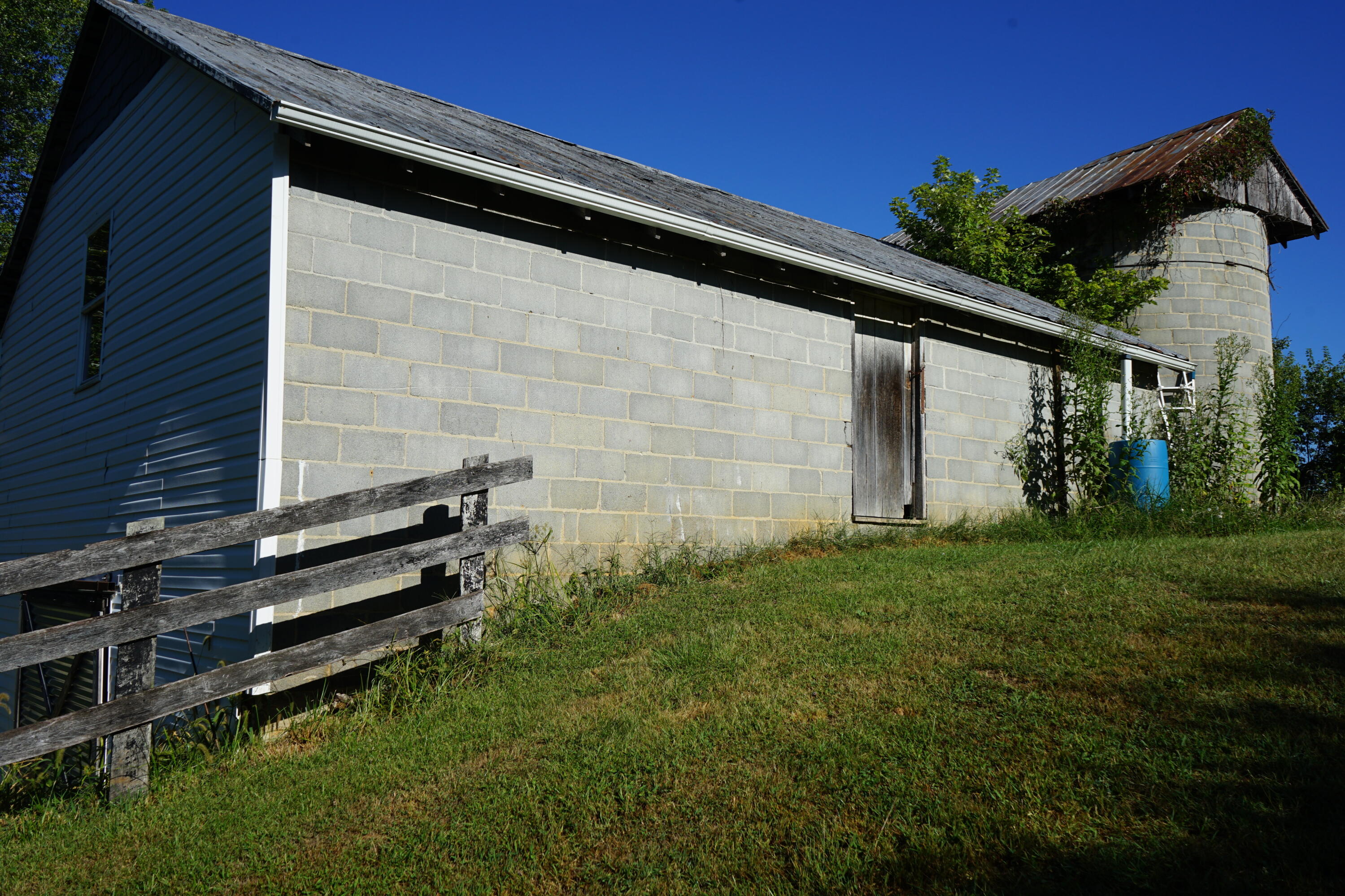805 Longfield Road Fincastle, VA 24090 - Photo 61 of 75 2nd Floor Storage above Milking Area