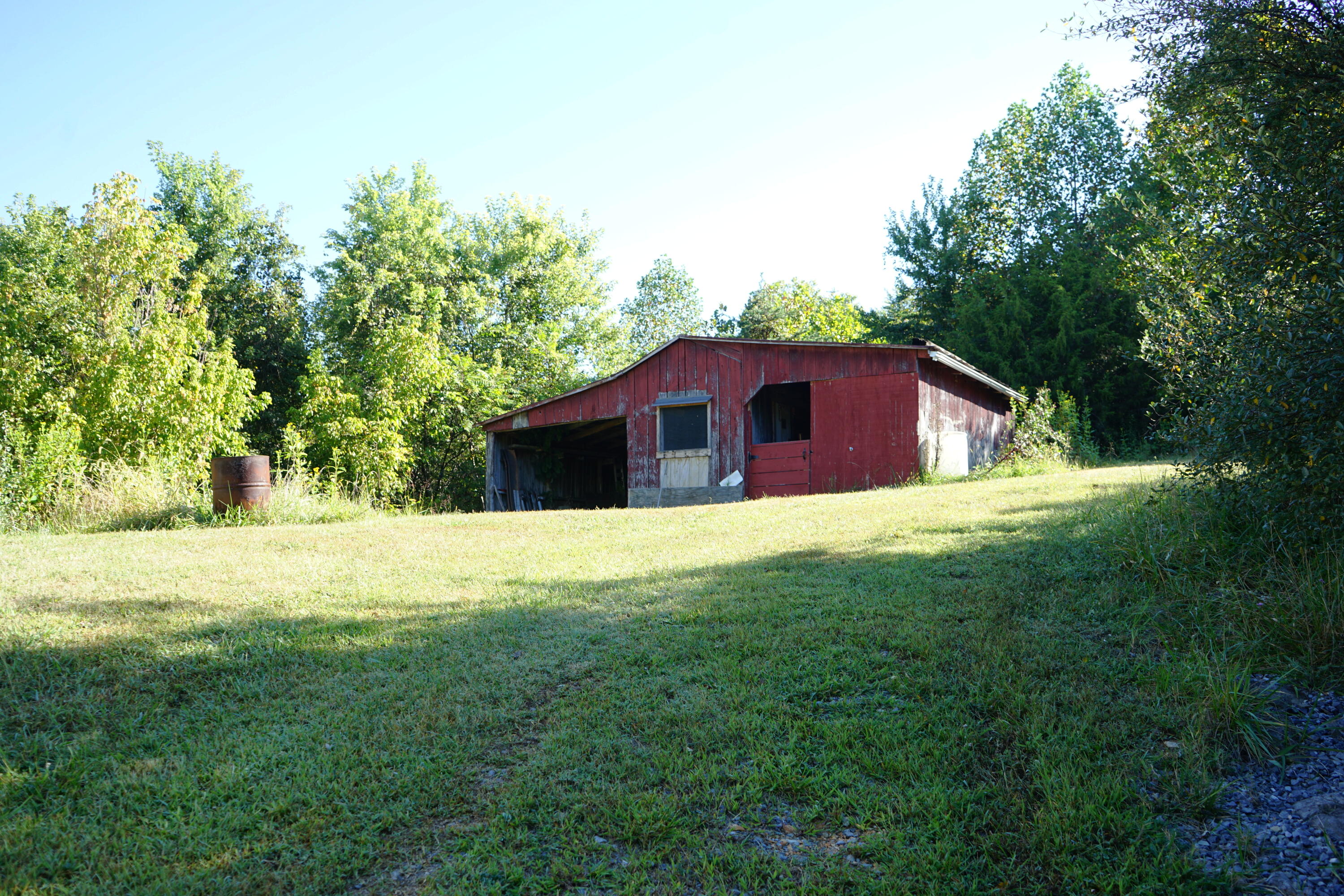 805 Longfield Road Fincastle, VA 24090 - Photo 62 of 75 Little Red Barn
