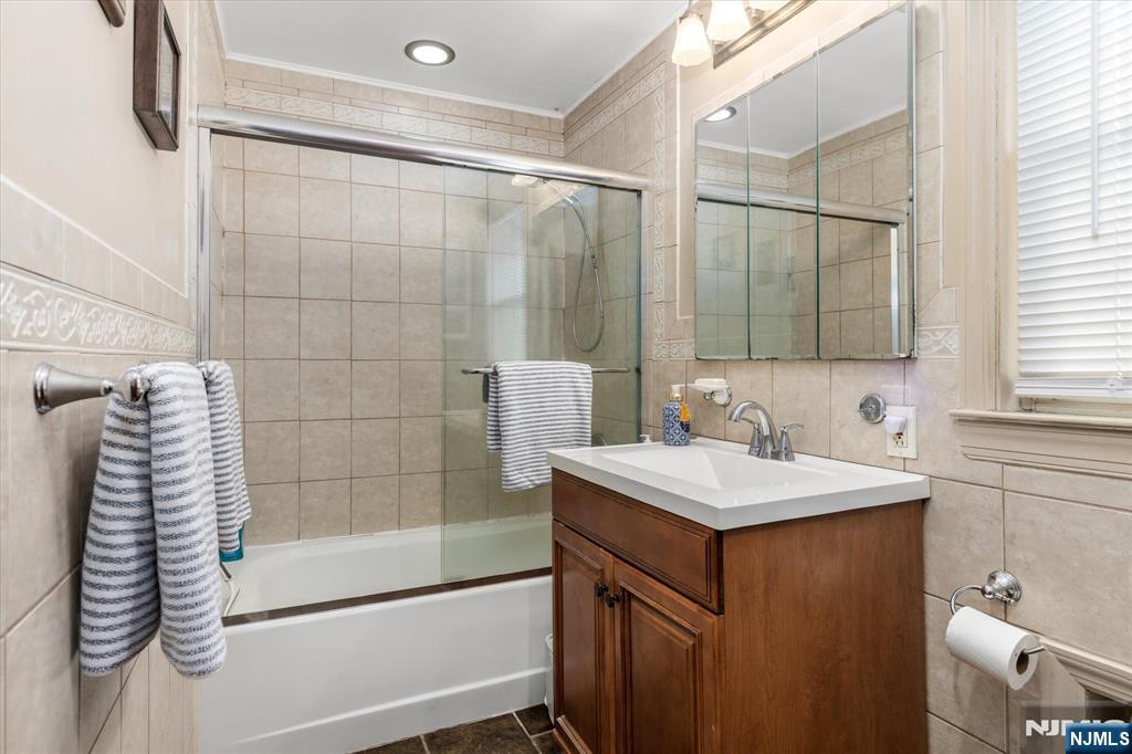 320 Watson Avenue Lyndhurst, NJ 07071 - Photo 19 of 26