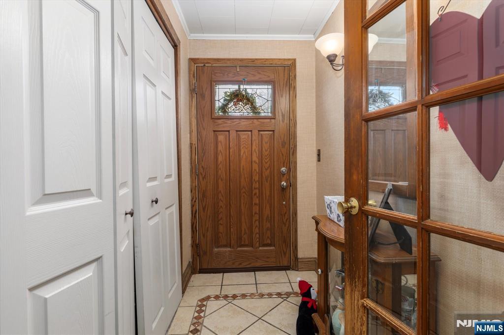 320 Watson Avenue Lyndhurst, NJ 07071 - Photo 3 of 26