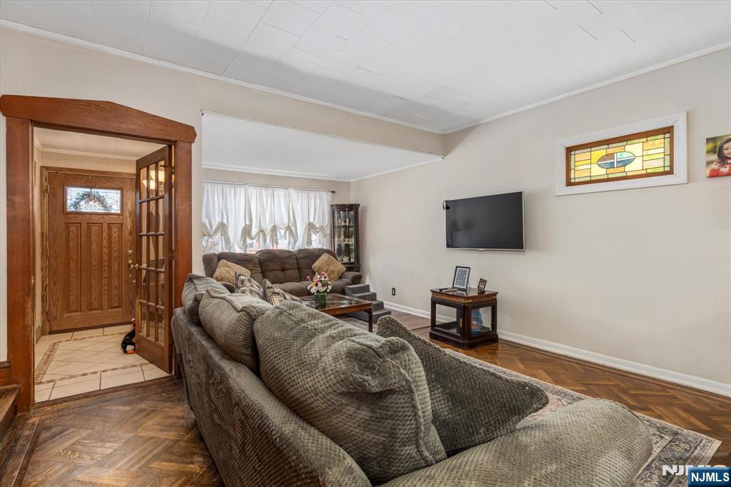 320 Watson Avenue Lyndhurst, NJ 07071 - Photo 4 of 26