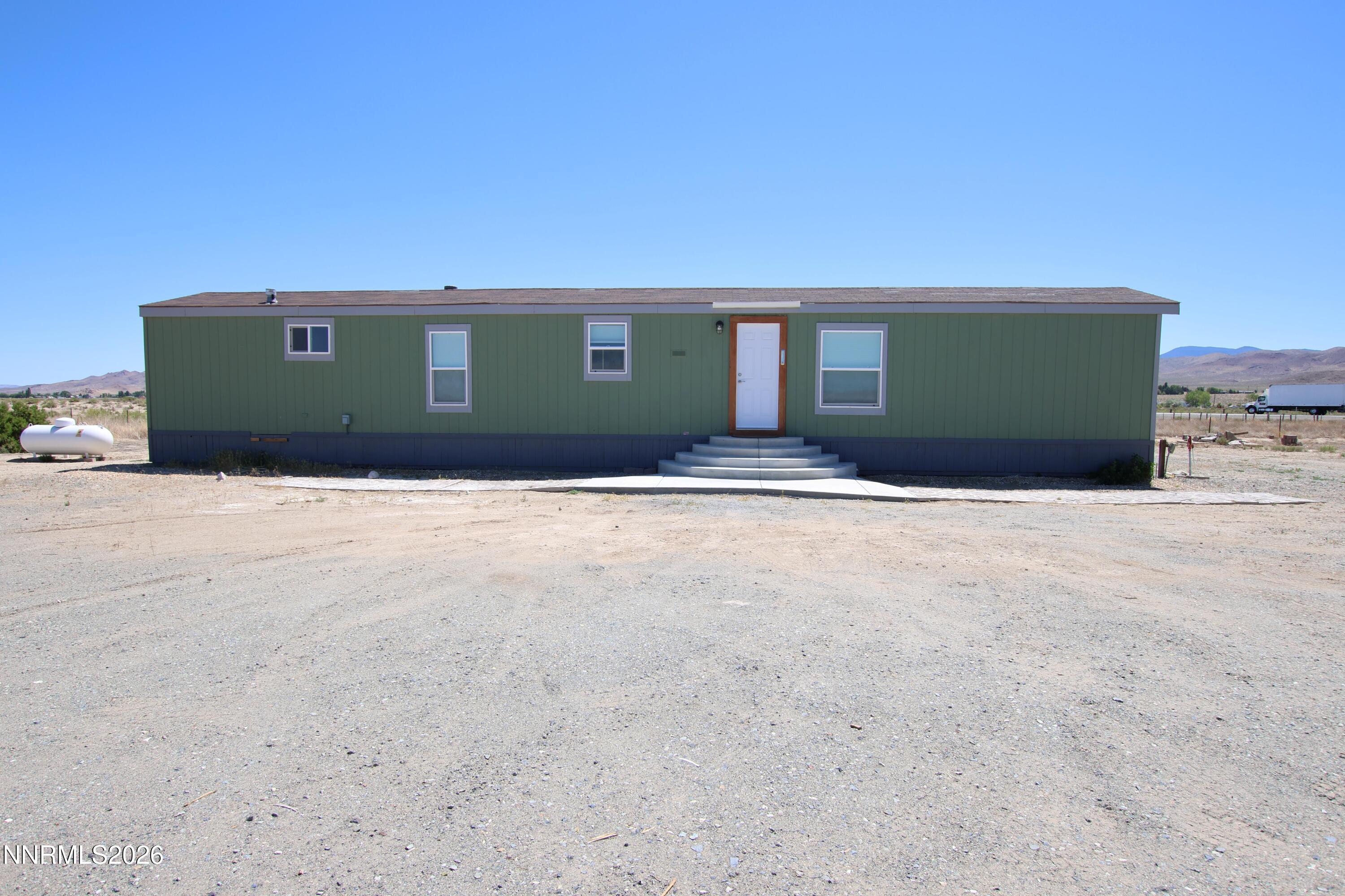 8 Falcon Way Yerington, NV 89447 - Photo 1 of 28 7U3A3703
