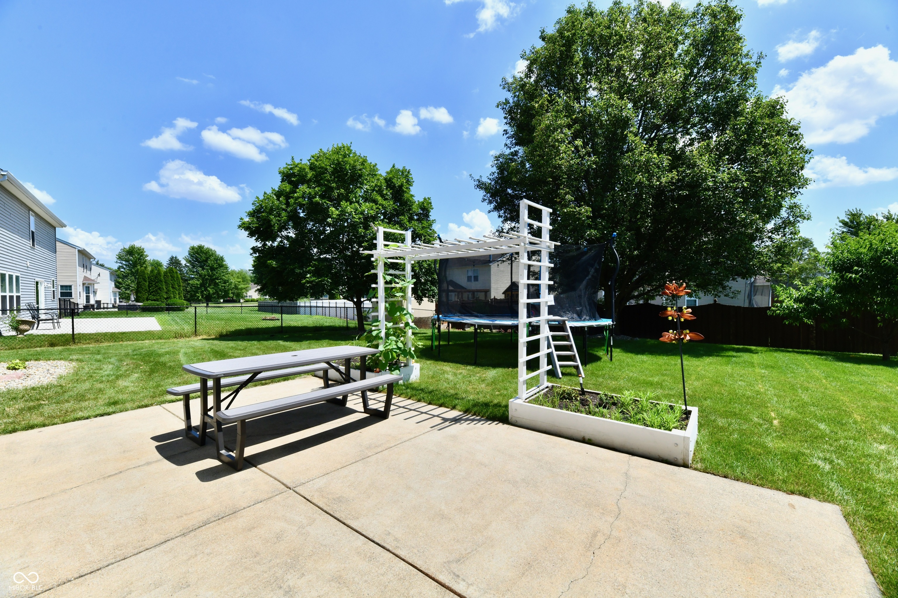 10539 Ross Crossing Fishers, IN 46038 - Photo 19 of 66