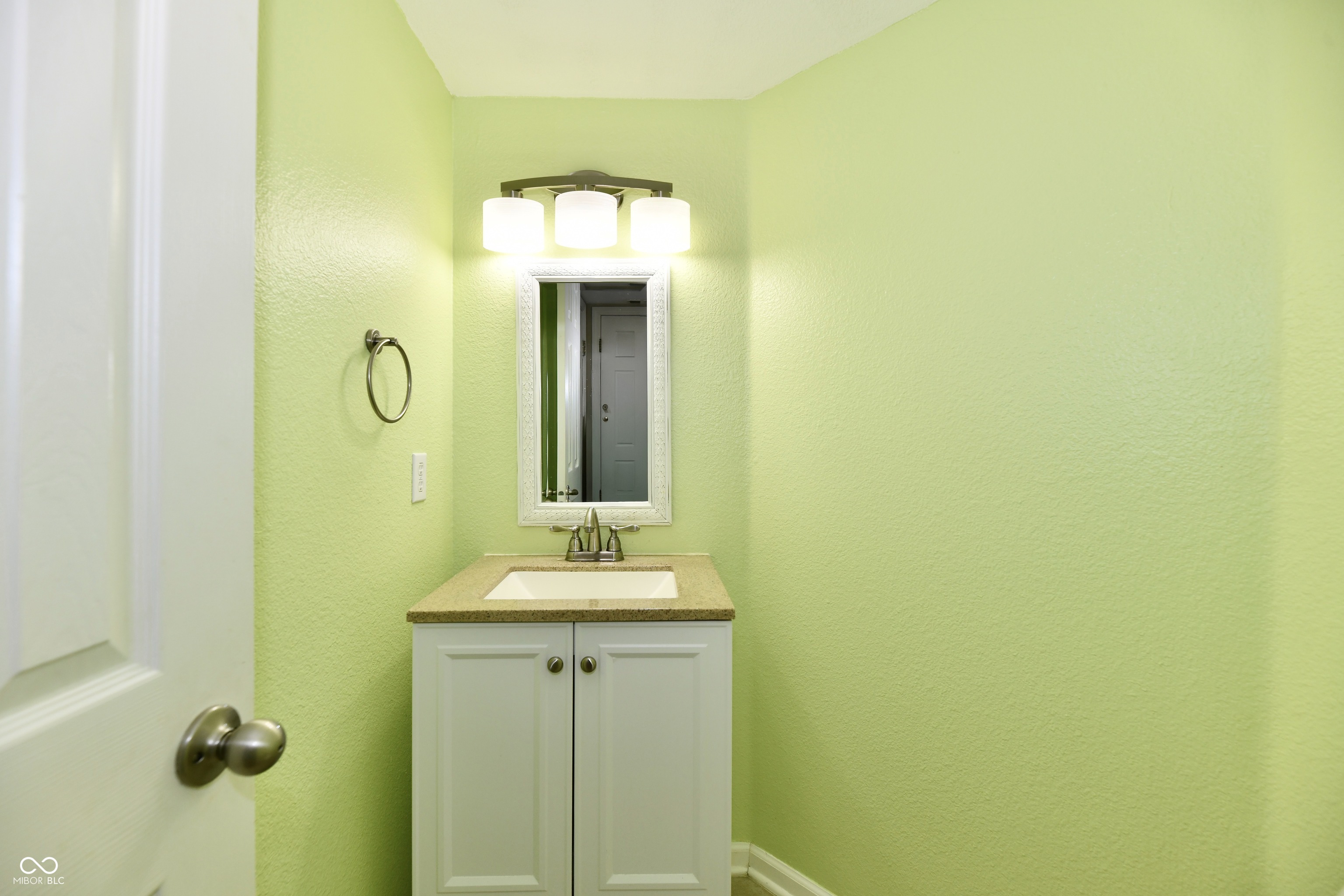 10539 Ross Crossing Fishers, IN 46038 - Photo 36 of 66