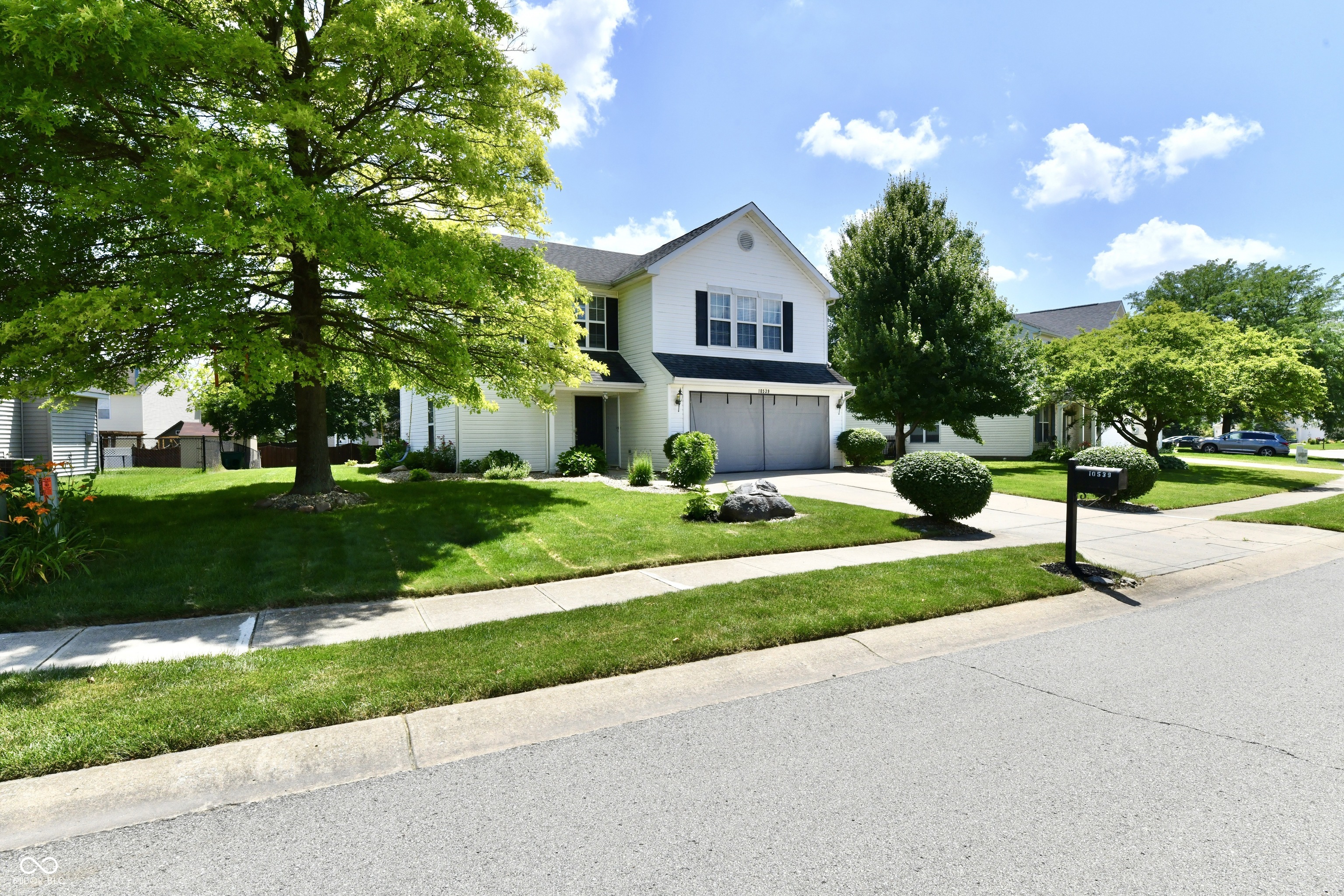 10539 Ross Crossing Fishers, IN 46038 - Photo 7 of 66