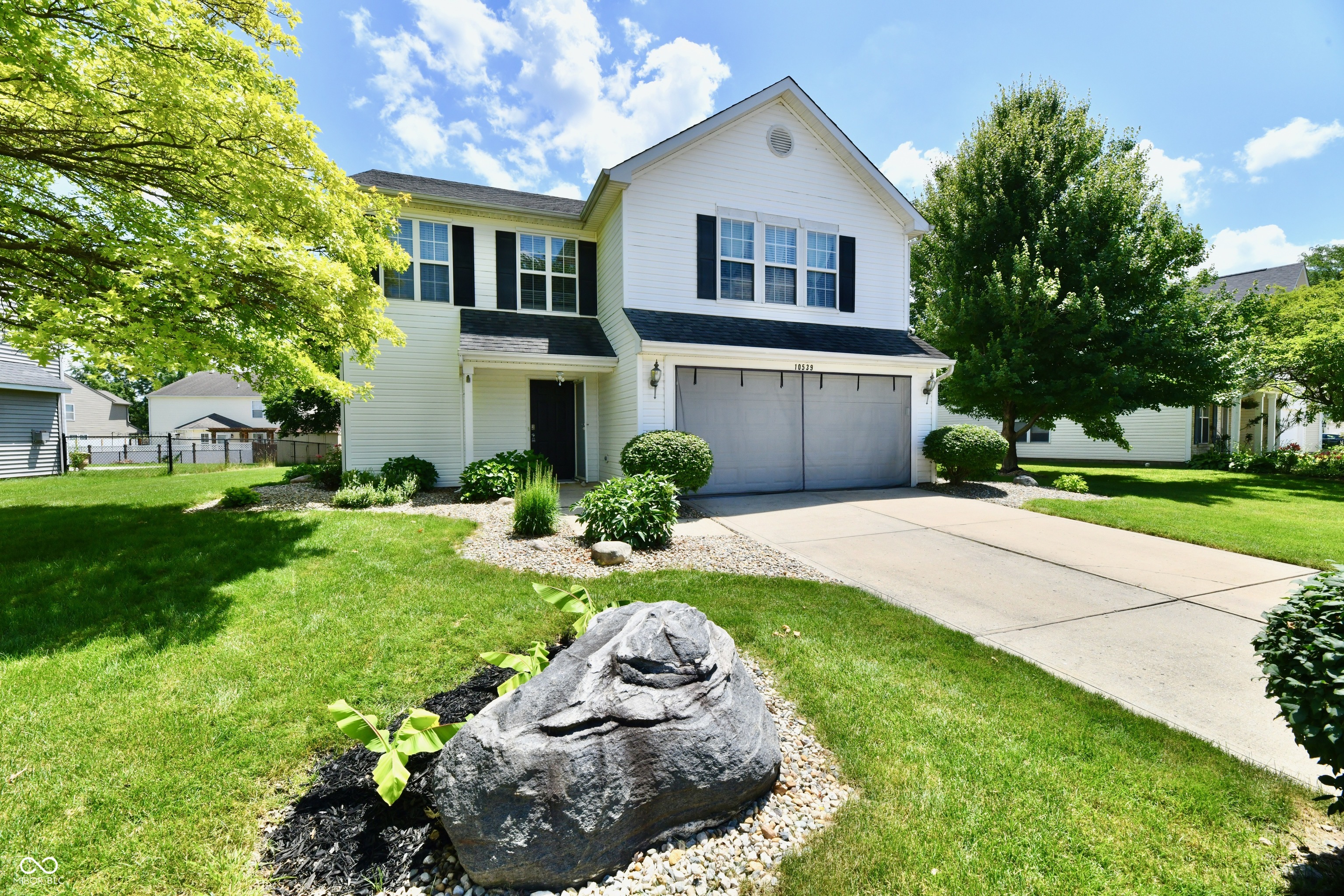 10539 Ross Crossing Fishers, IN 46038 - Photo 9 of 66
