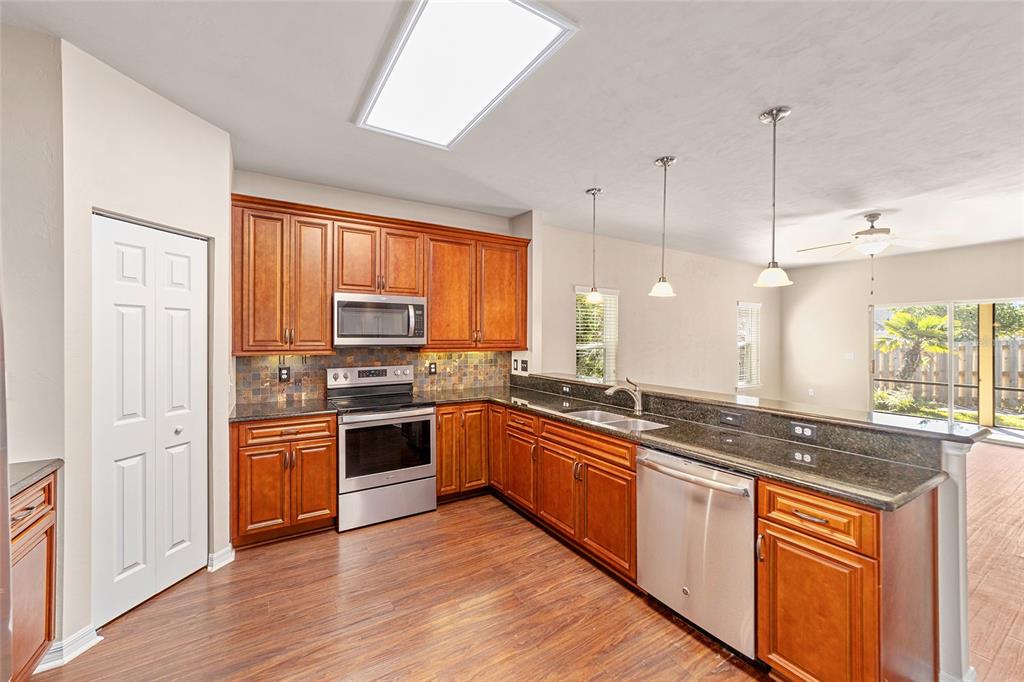 9945 Northwest 18th Road Gainesville, FL 32606 - Photo 7 of 17 Gallery Image 7
