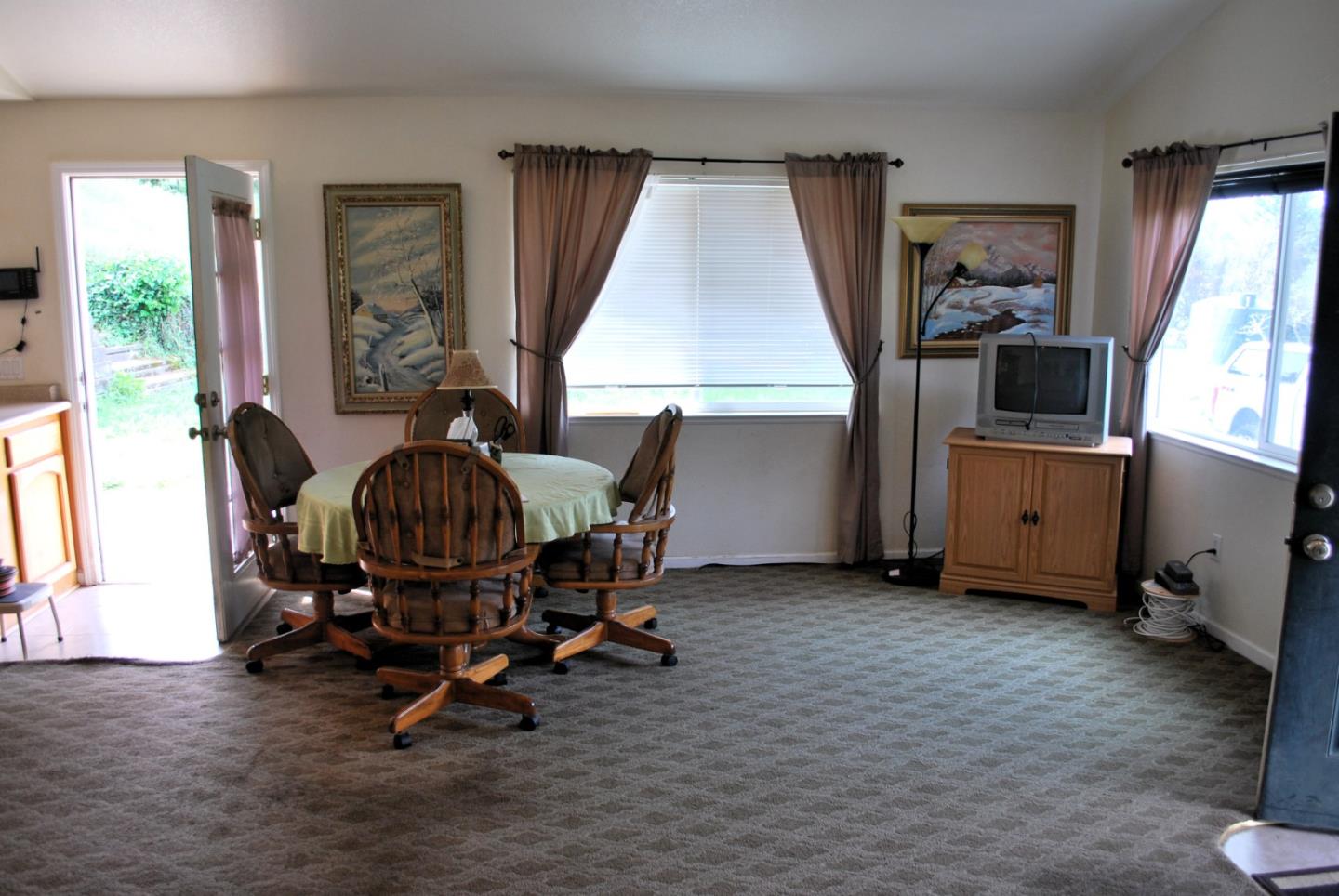 9194 Coker Road Salinas, CA 93907 - Photo 5 of 27 a living room with furniture and a window