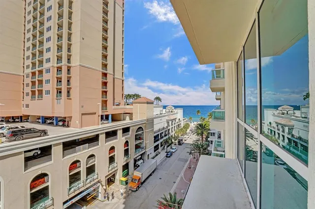 $7,900 | 101 South Fort Lauderdale Beach Boulevard, Unit 806, Fort Lauderdale, FL 33316