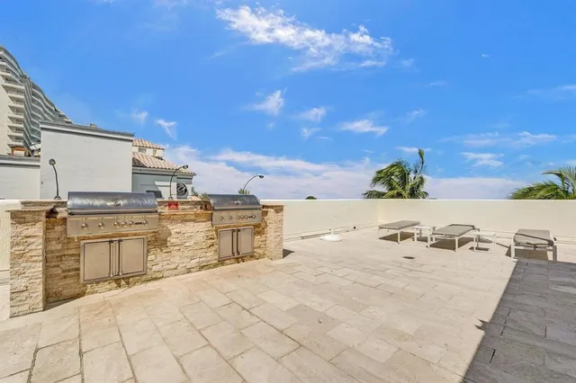 $7,900 | 101 South Fort Lauderdale Beach Boulevard, Unit 806, Fort Lauderdale, FL 33316