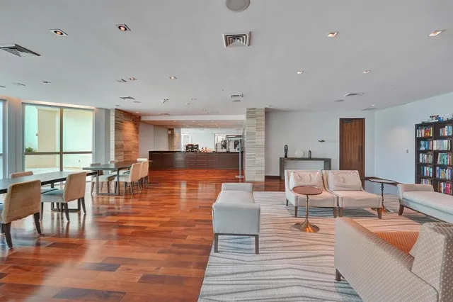 $7,900 | 101 South Fort Lauderdale Beach Boulevard, Unit 806, Fort Lauderdale, FL 33316