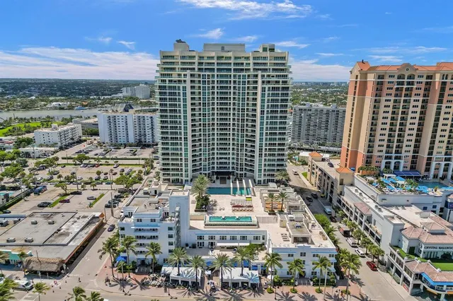 $7,900 | 101 South Fort Lauderdale Beach Boulevard, Unit 806, Fort Lauderdale, FL 33316