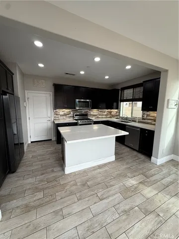 $735,000 | 2899 Menorca Circle, Corona, CA 92881