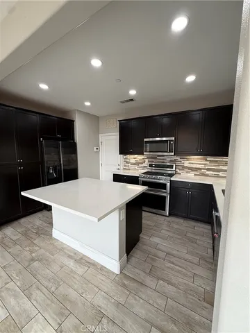 $735,000 | 2899 Menorca Circle, Corona, CA 92881