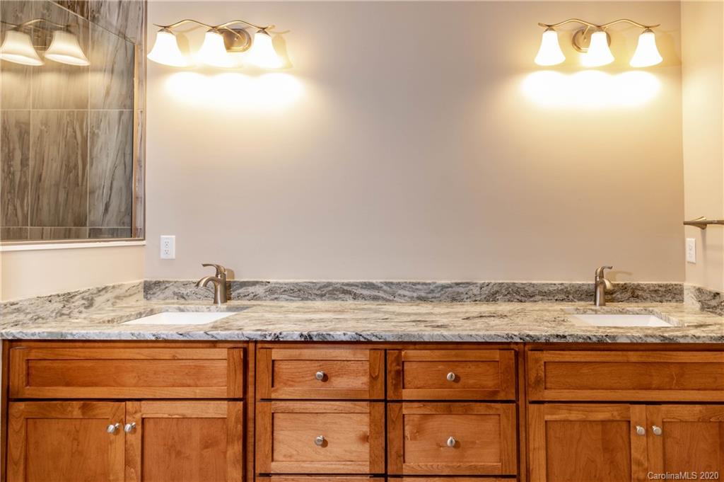 515 Cheulah Road, Unit L2/U22 Brevard, NC 28712 - Photo 21 of 39 Gallery Image 21