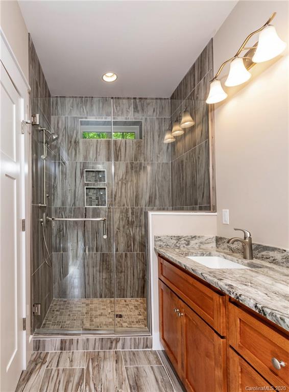 515 Cheulah Road, Unit L2/U22 Brevard, NC 28712 - Photo 22 of 39 Gallery Image 22