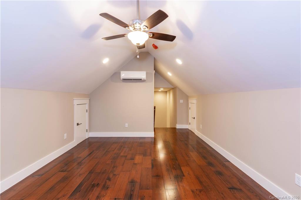 515 Cheulah Road, Unit L2/U22 Brevard, NC 28712 - Photo 27 of 39 Gallery Image 27