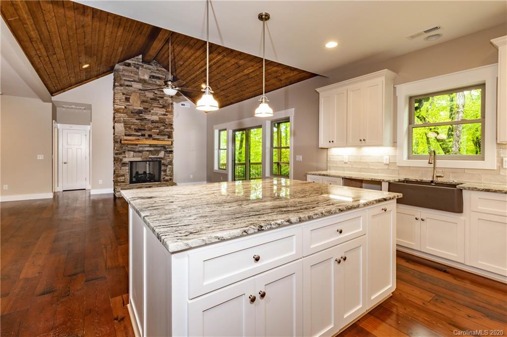 515 Cheulah Road, Unit L2/U22 Brevard, NC 28712 - Photo 10 of 39 Gallery Image 10