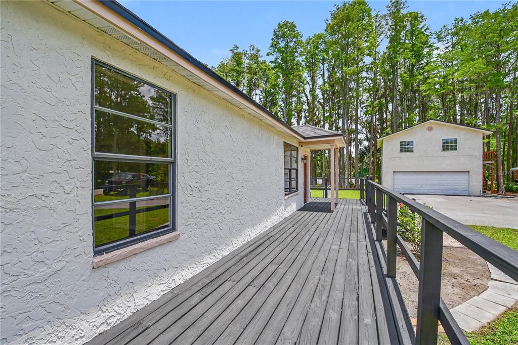 17305 Sherman Road Lutz, FL 33558 - Photo 10 of 89
