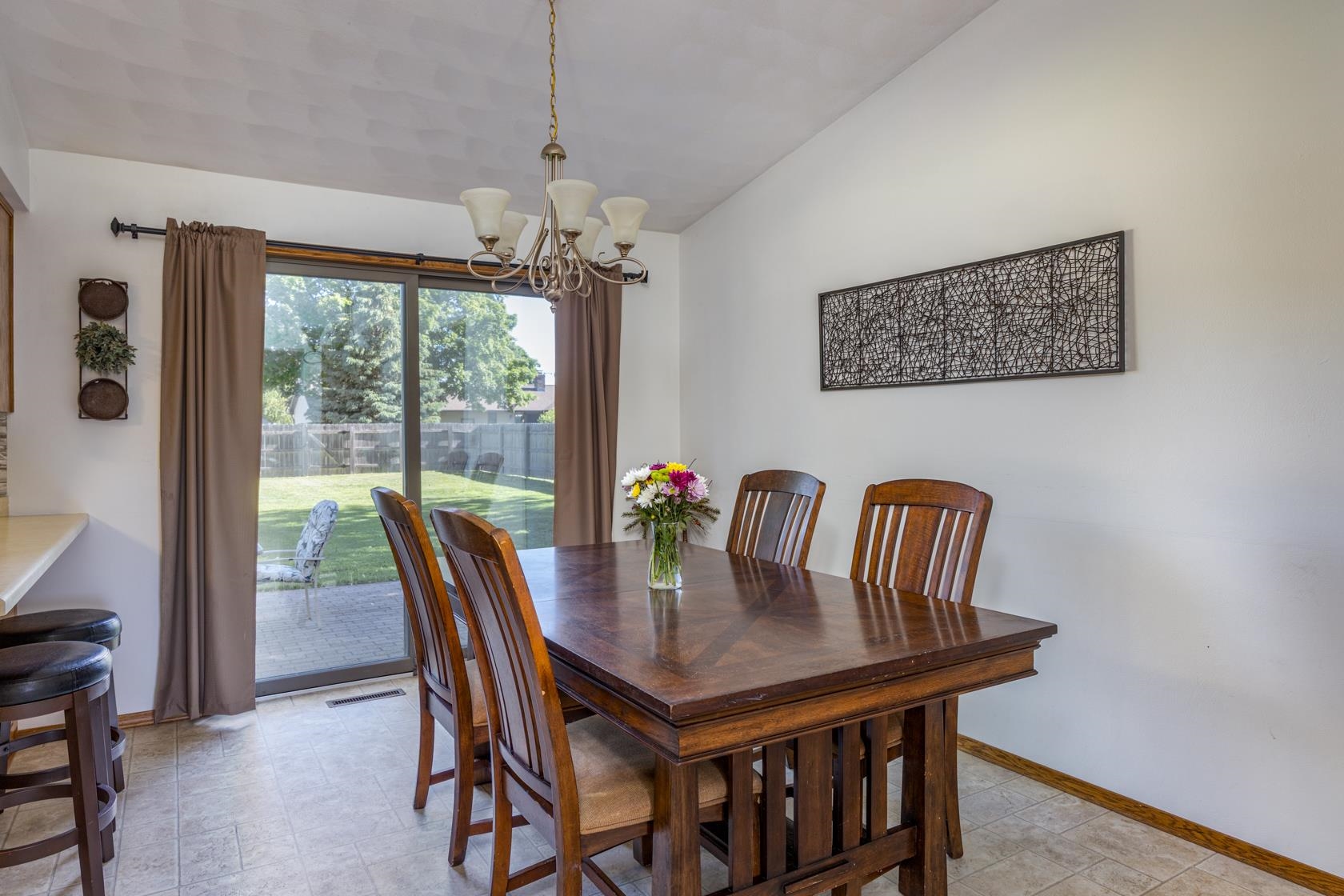 2656 West Sunnyview Road Appleton, WI 54914 - Photo 7 of 39