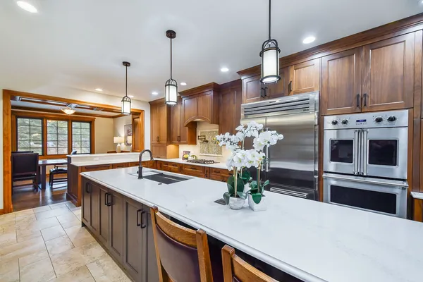 $1,650,000 | 2009 Mackenzie Place, Unit 2009, Wheaton, IL 60187