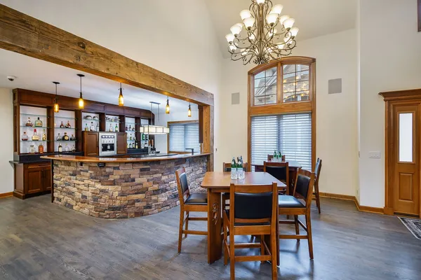 $1,650,000 | 2009 Mackenzie Place, Unit 2009, Wheaton, IL 60187