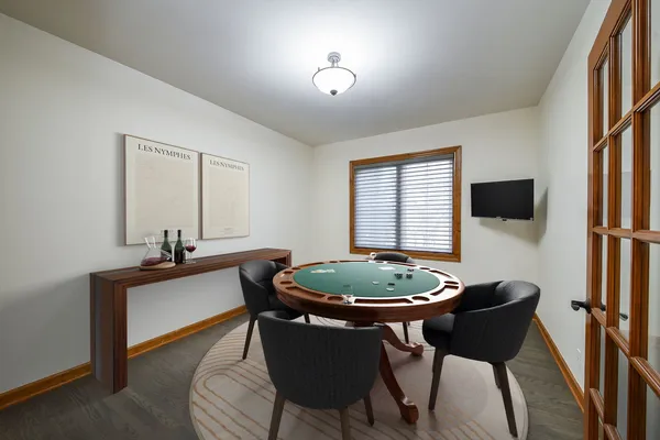 $1,650,000 | 2009 Mackenzie Place, Unit 2009, Wheaton, IL 60187