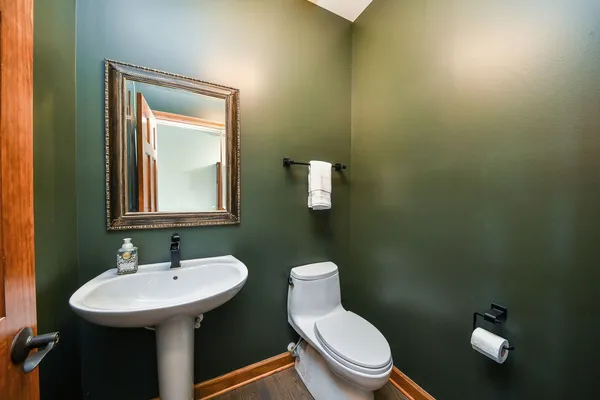 $1,650,000 | 2009 Mackenzie Place, Unit 2009, Wheaton, IL 60187