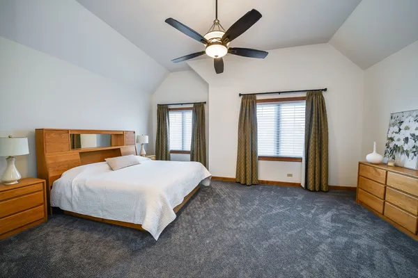 $1,650,000 | 2009 Mackenzie Place, Unit 2009, Wheaton, IL 60187