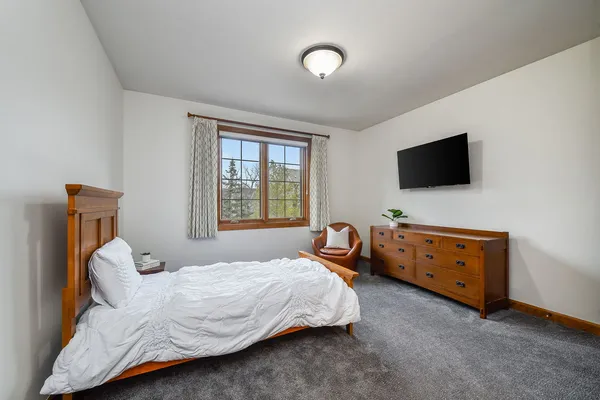 $1,650,000 | 2009 Mackenzie Place, Unit 2009, Wheaton, IL 60187