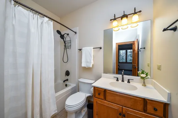 $1,650,000 | 2009 Mackenzie Place, Unit 2009, Wheaton, IL 60187