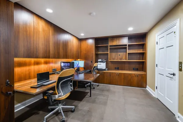 $1,650,000 | 2009 Mackenzie Place, Unit 2009, Wheaton, IL 60187